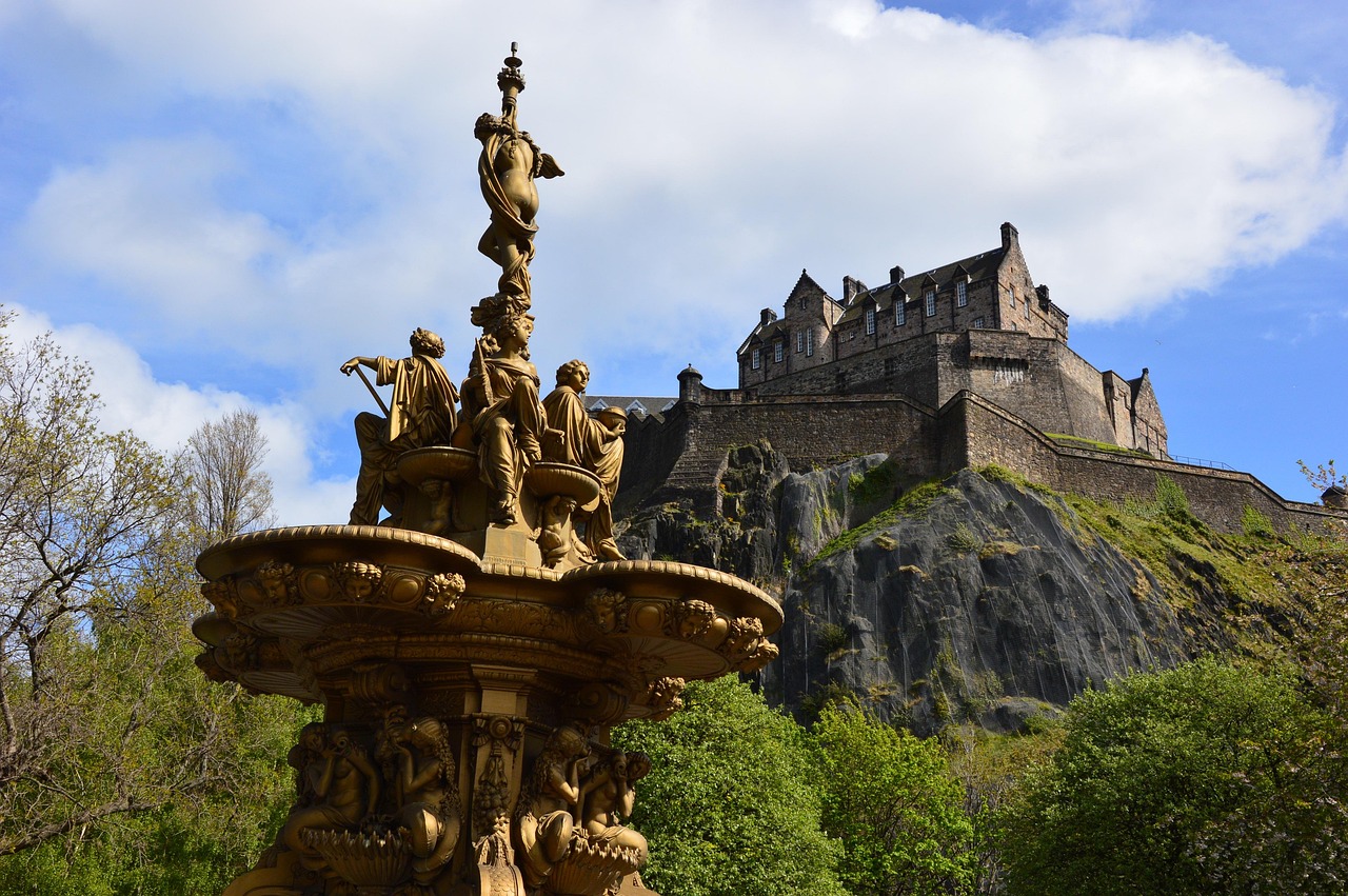 castle, edinburgh, art, fountain, edinburgh, edinburgh, edinburgh, edinburgh, edinburgh. Cruise day tour, cruise excursion, shore excursion Edinburgh, tours from Edinburgh ports