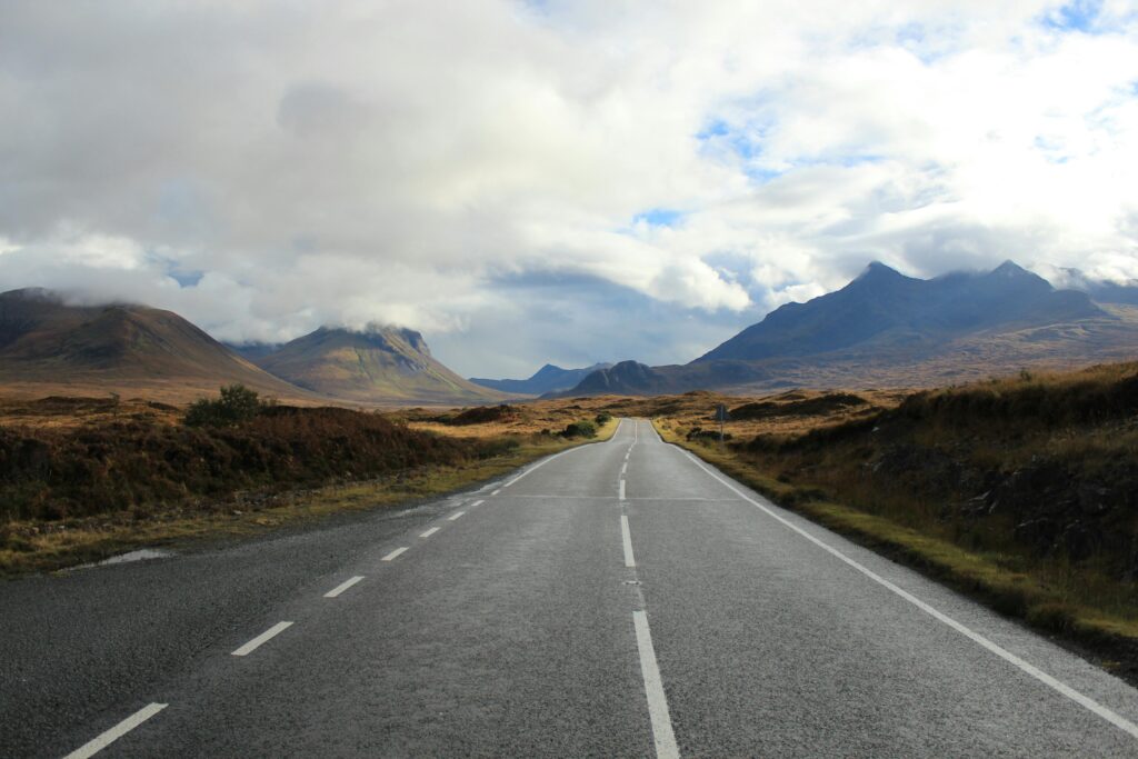 how to see the scottish highlands without driving all day